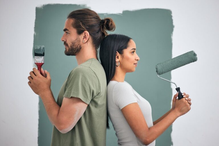 Paint,,Renovate,And,Diy,With,A,Couple,In,Their,Home